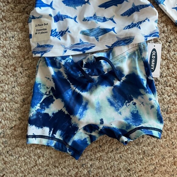 Old Navy Rashguard Two Piece Swimsuit 6 - 12 months Sharks & Water NWT - Picture 3 of 5
